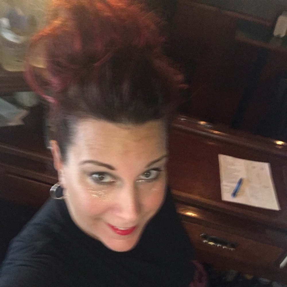 Meet your Posher, Reneerenee